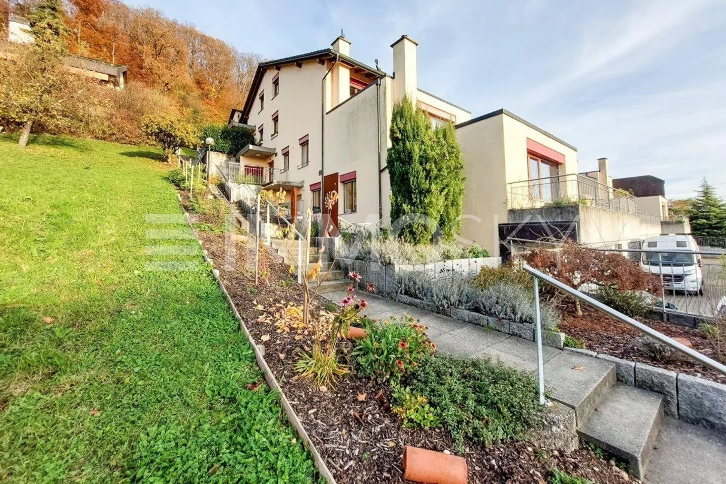 Nid familial avec charme nostalgique et belle vue lointaine - Photo 1 sur 5