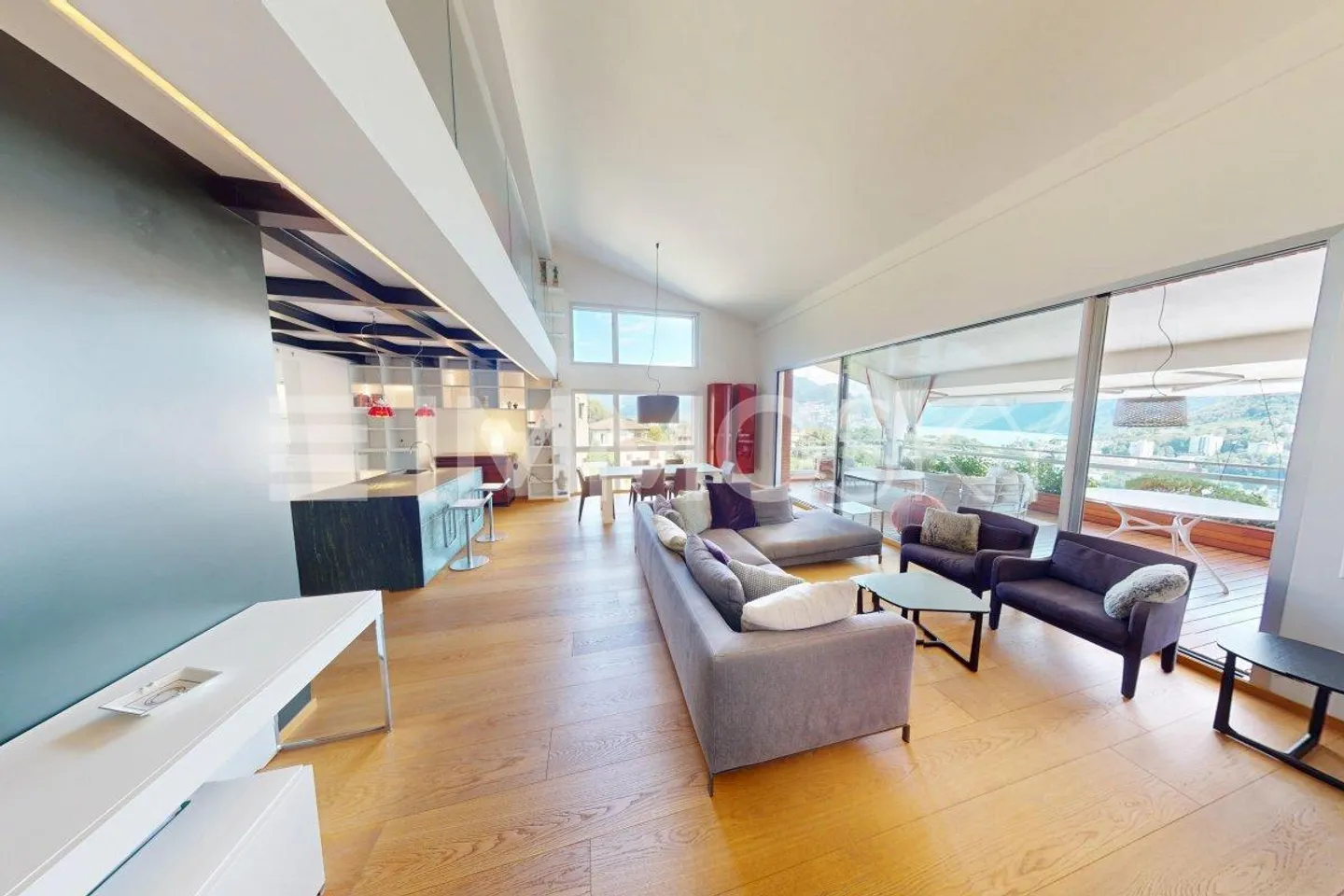 Splendido Appartamento Panoramico di Lusso a Collina dOro - Foto 2 di 5