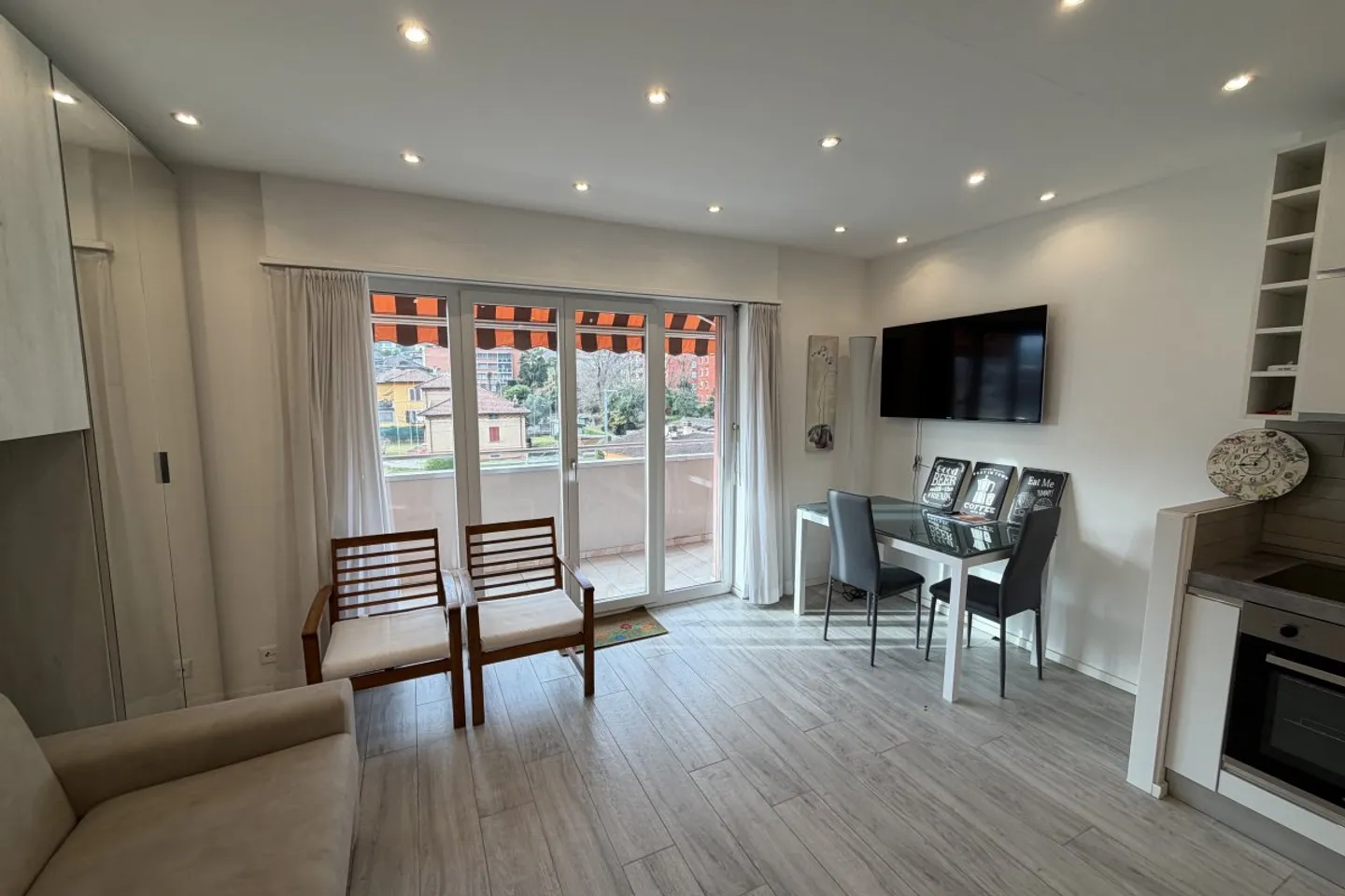 Strategisches Studio-Apartment nur einen Steinwurf von der italienischen Grenze entfernt - Foto 2 von 5