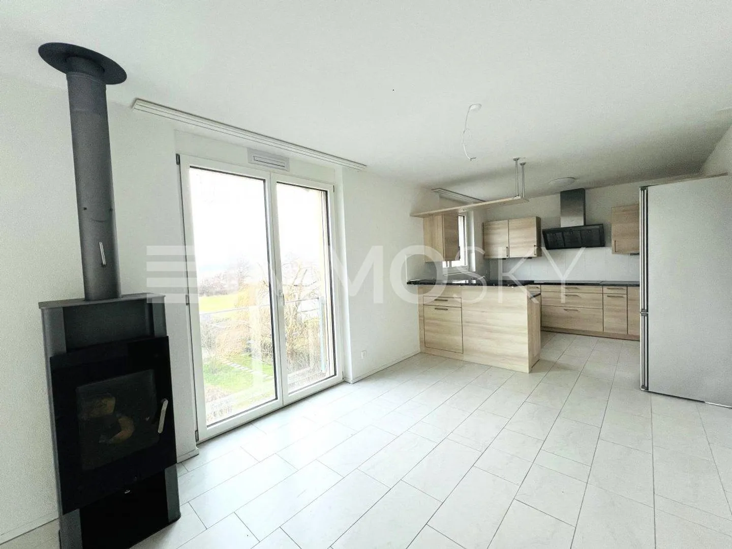 Jewelry with Lake View - Photo 4 of 5