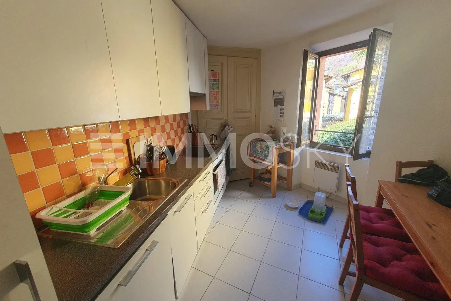 Interesting multi-level real estate opportunity - Photo 3 of 5