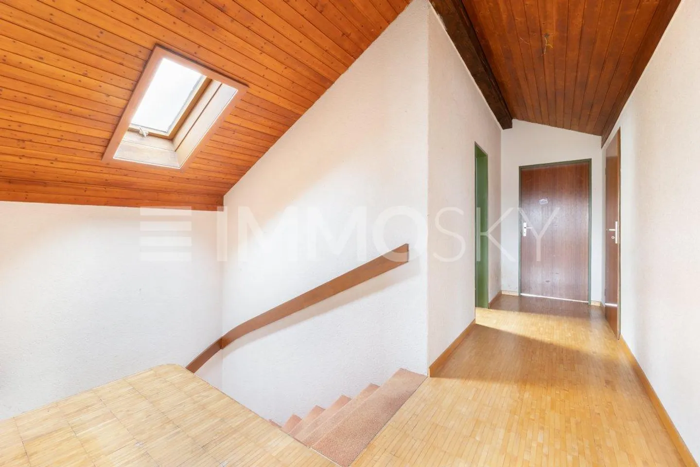 Felicità familiare con giardino e vista soleggiata - Foto 5 di 5