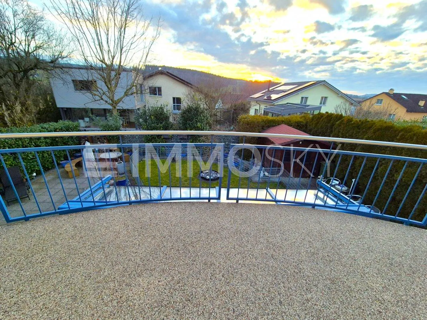 Your new home: quiet, spacious and renovated - Photo 2 of 5