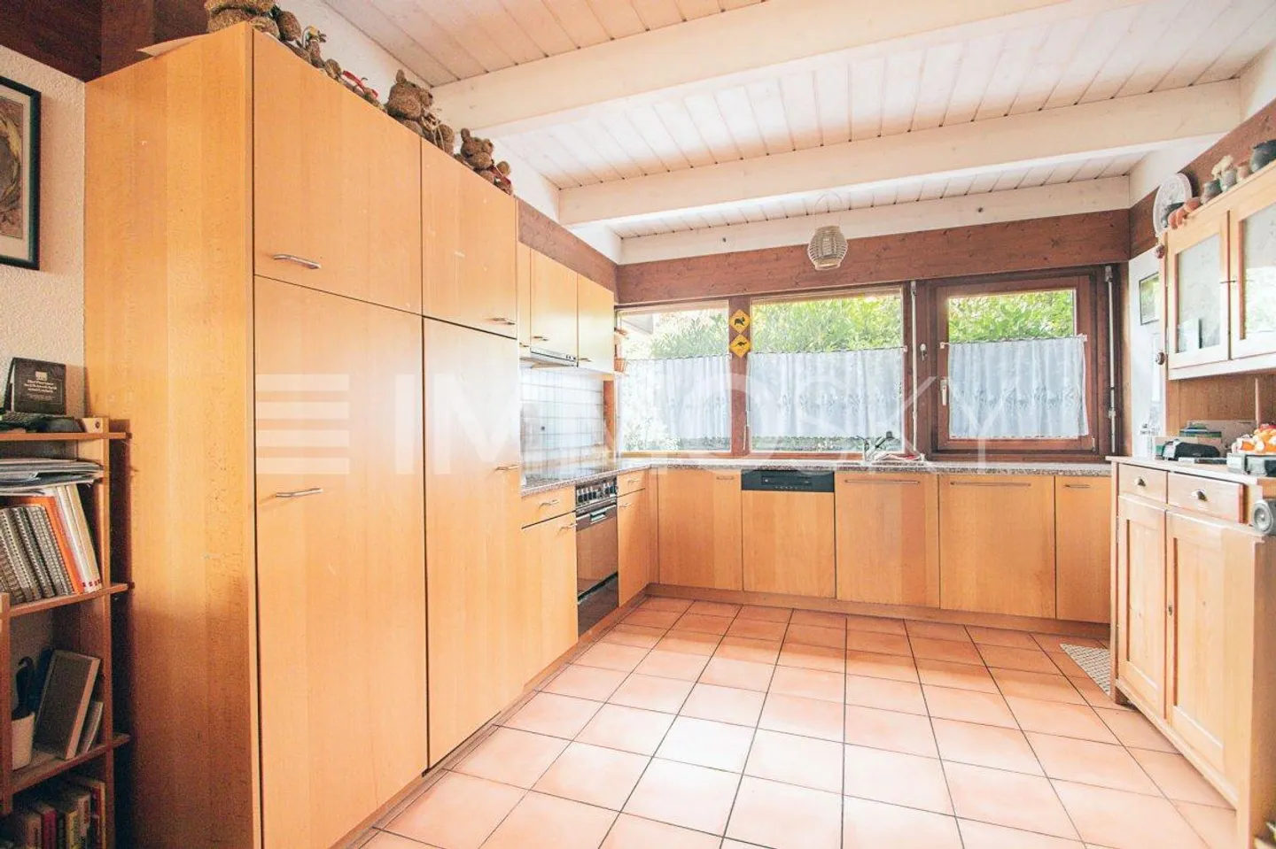 Sogno familiare a contatto con la natura in una posizione tranquilla - Foto 3 di 5