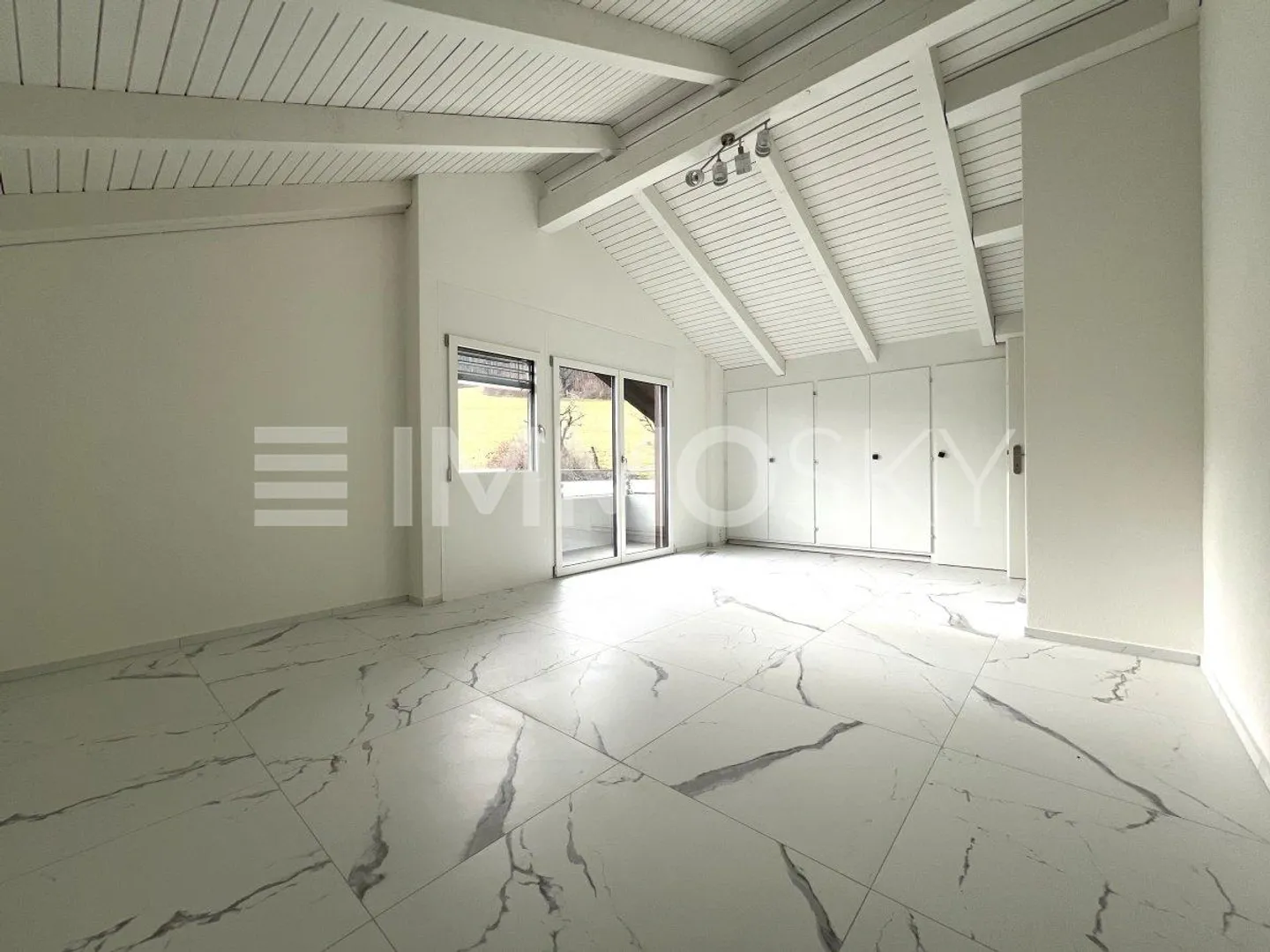 Grandview - Photo 4 of 5