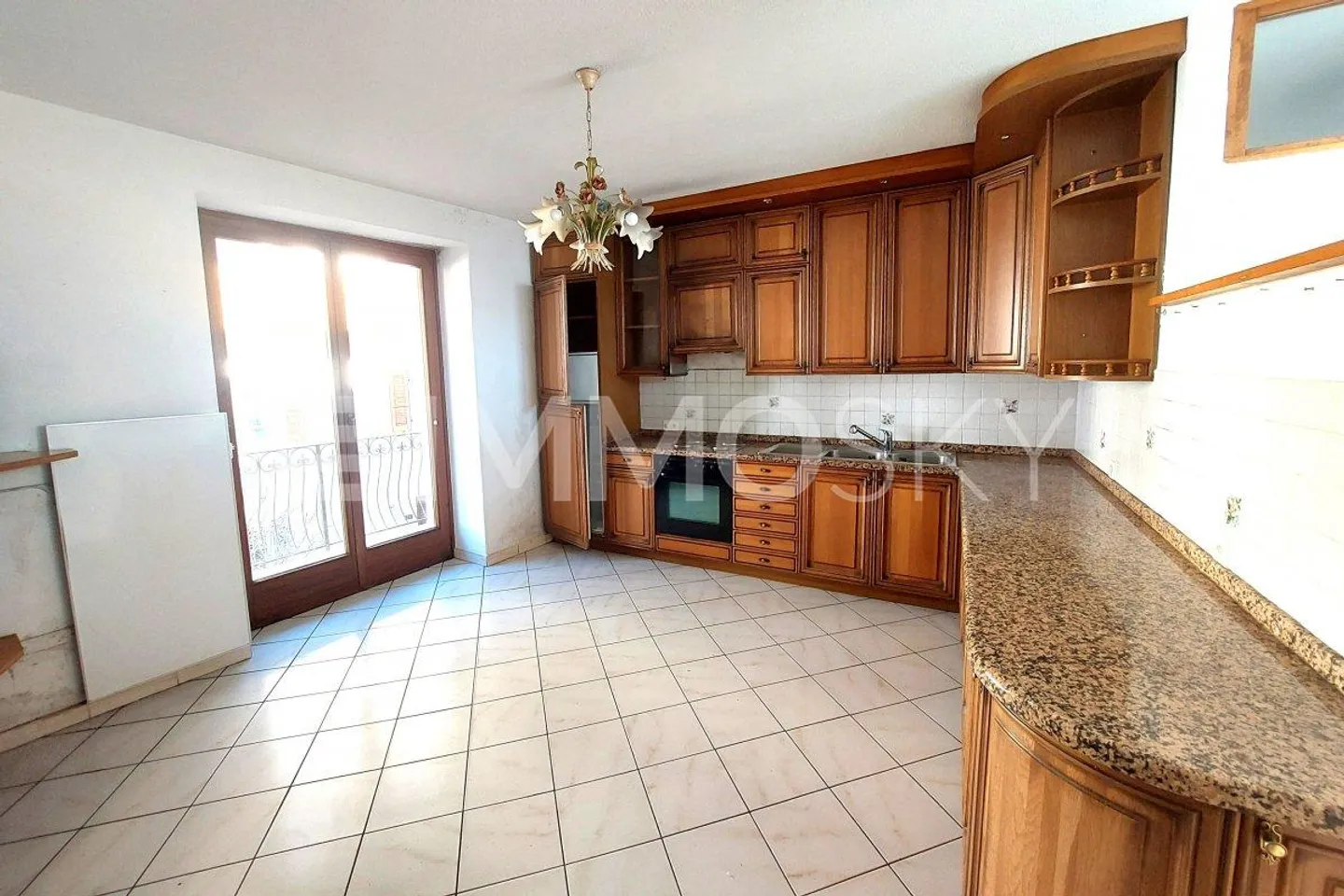 Maison authentique avec un grand potentiel - Photo 2 sur 5