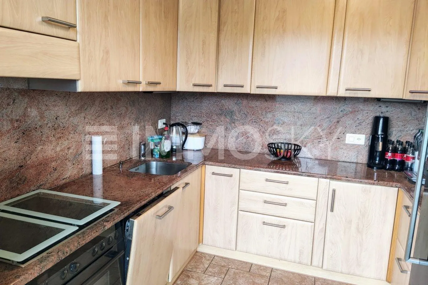 Panoramic villa with lake view in an exclusive area of Agno - Photo 4 of 5