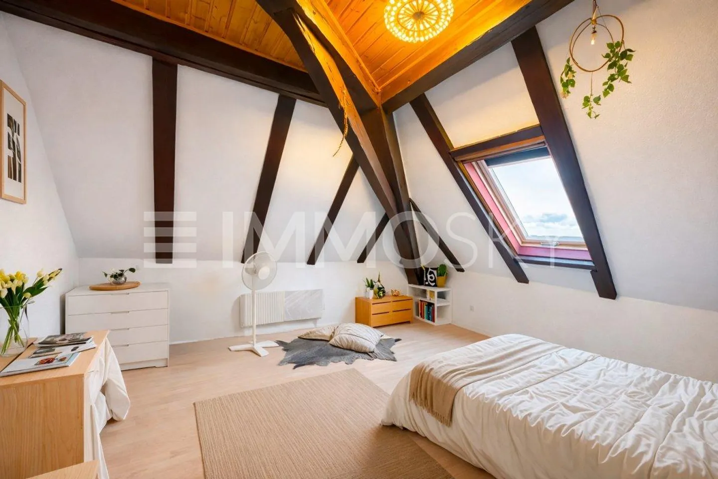 Spazioso duplex di 3.5/4.5 locali a 5 minuti dal lago - Foto 4 di 5