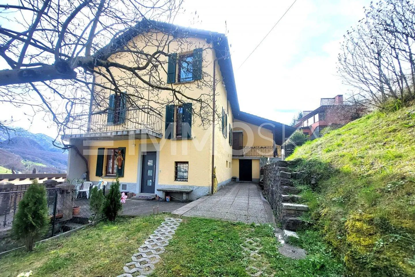 Duplex Elegante ad Arogno - Foto 1 di 5