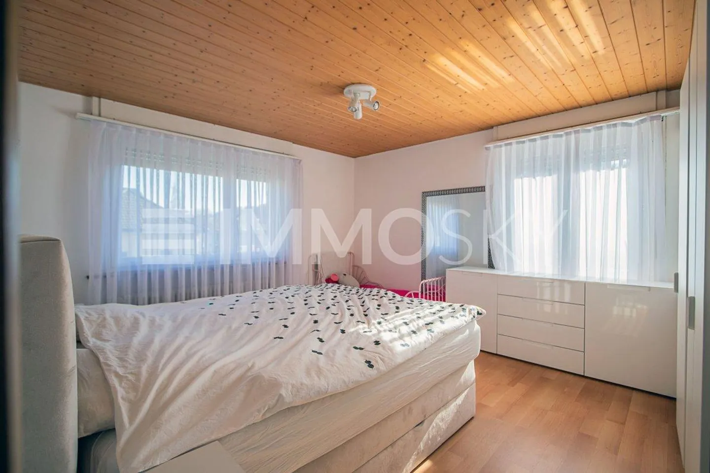 Family Gem with Potential - Photo 4 of 5