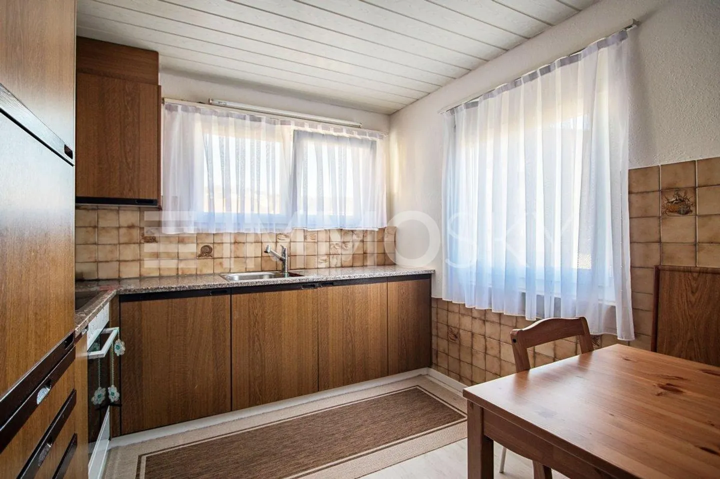 Private Realm, right in the center - Photo 4 of 5