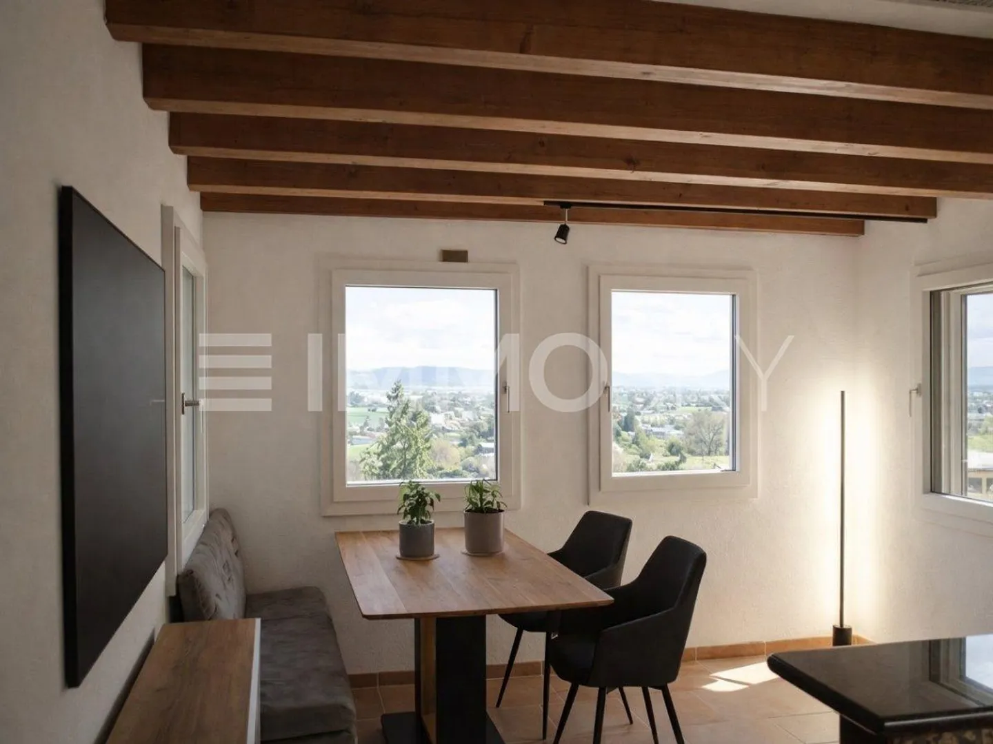 Charming Dream in a Quiet Location - Photo 3 of 5