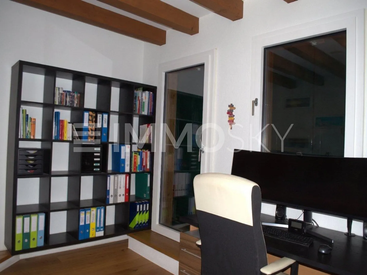 Charming Dream in a Quiet Location - Photo 4 of 5