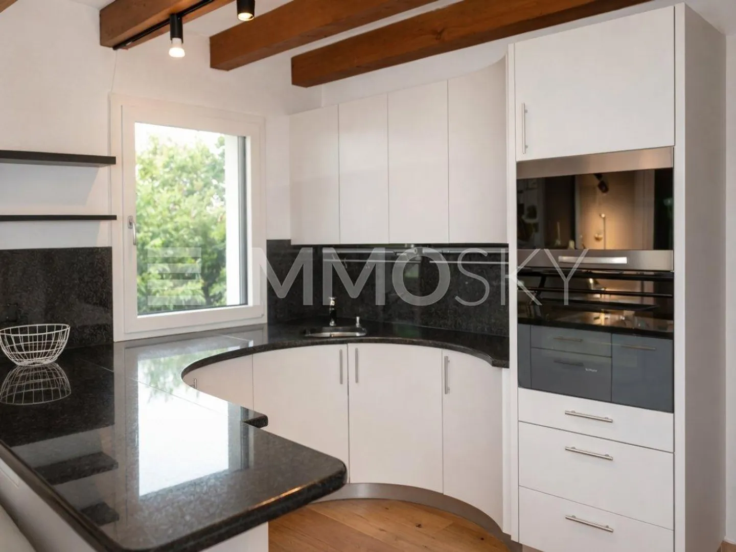 Charming Dream in a Quiet Location - Photo 2 of 5