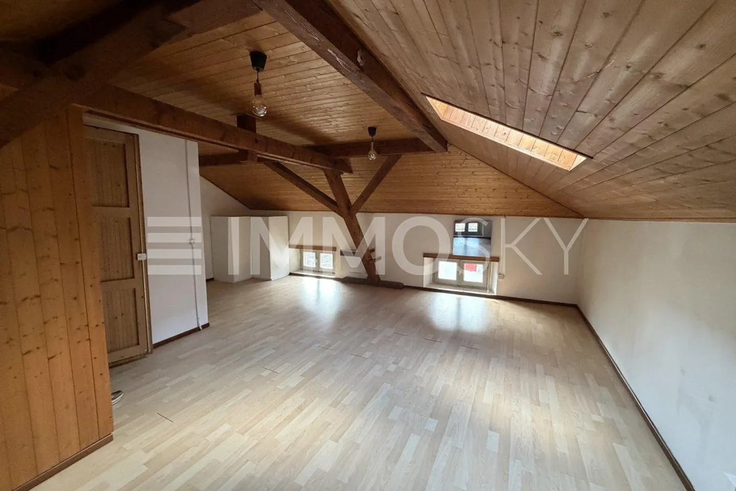 Mischgebäude in Preonzo - Haus und Gewerbefläche - Foto 4 von 5