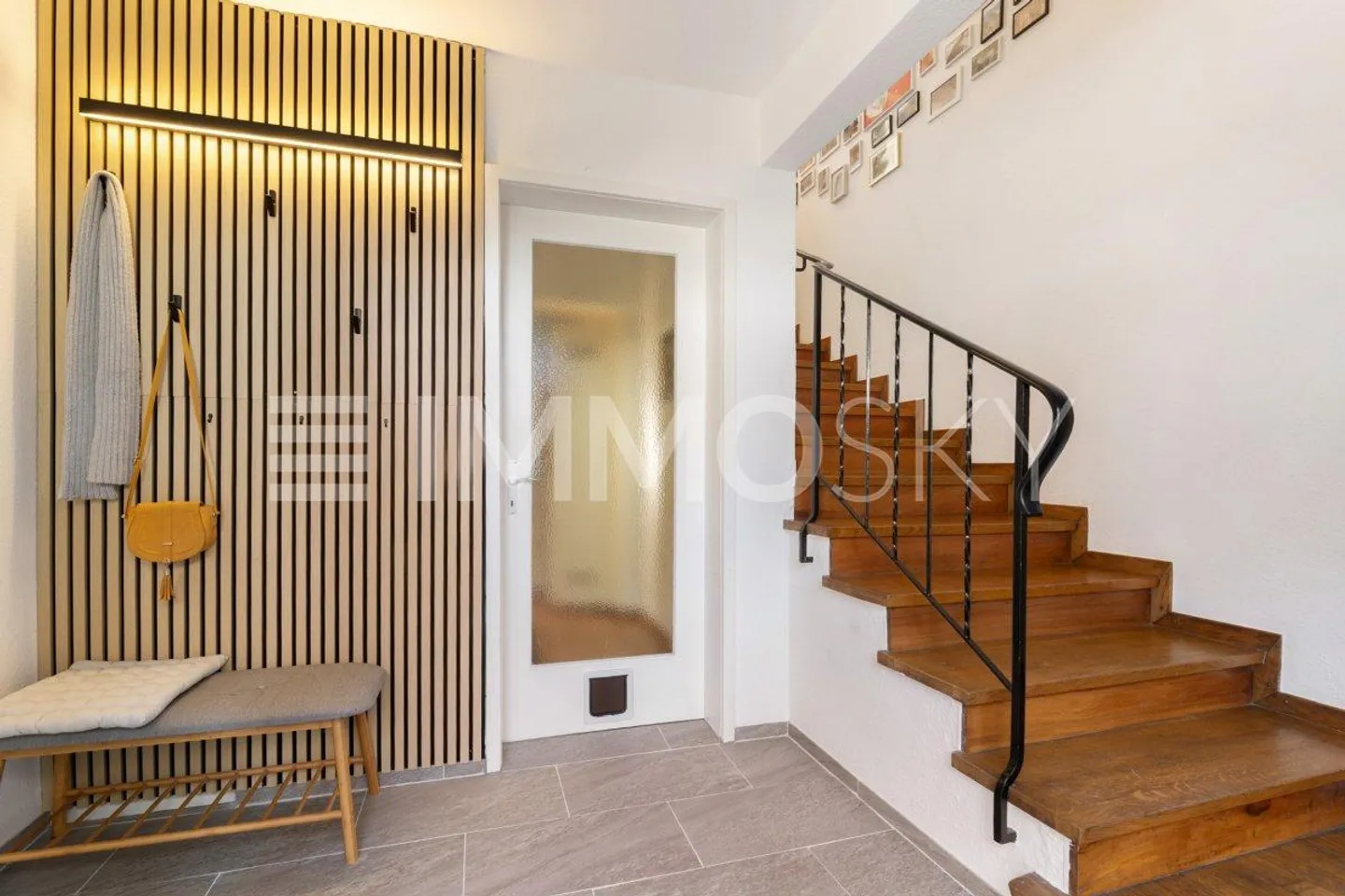 Panorama alpino con potenziale di espansione come prima o seconda residenza - Foto 3 di 5