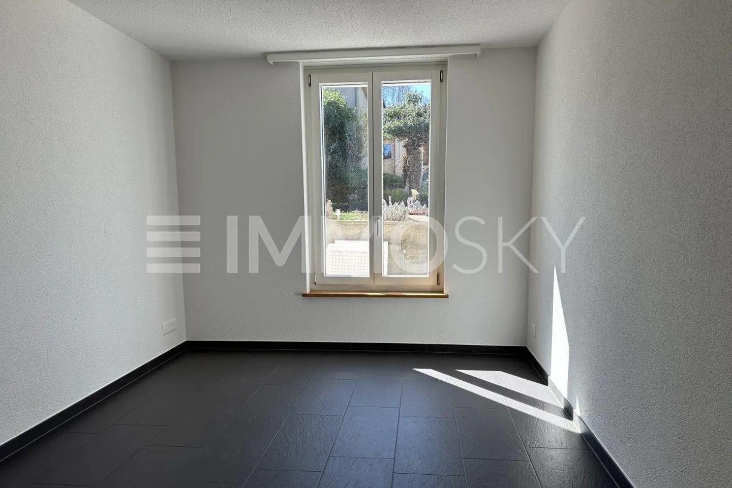 Moderne Einrichtung trifft auf Charme und Aussicht - Photo 4 of 5