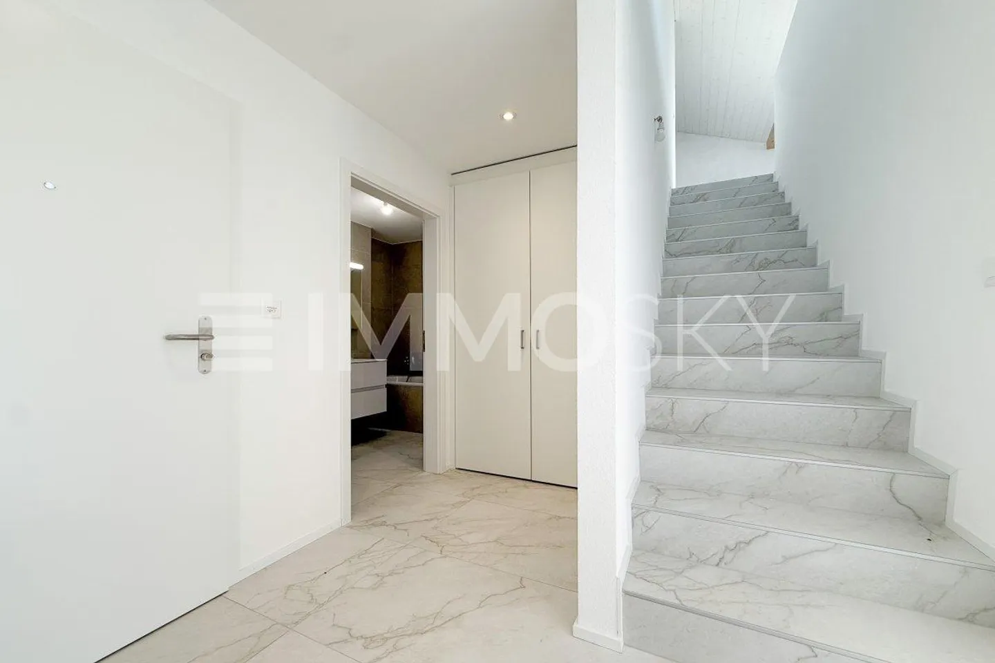 New 3.5 room apartment with attic of approx. 69 m² and large balcony (Lot B5-8.1) - Photo 3 of 5