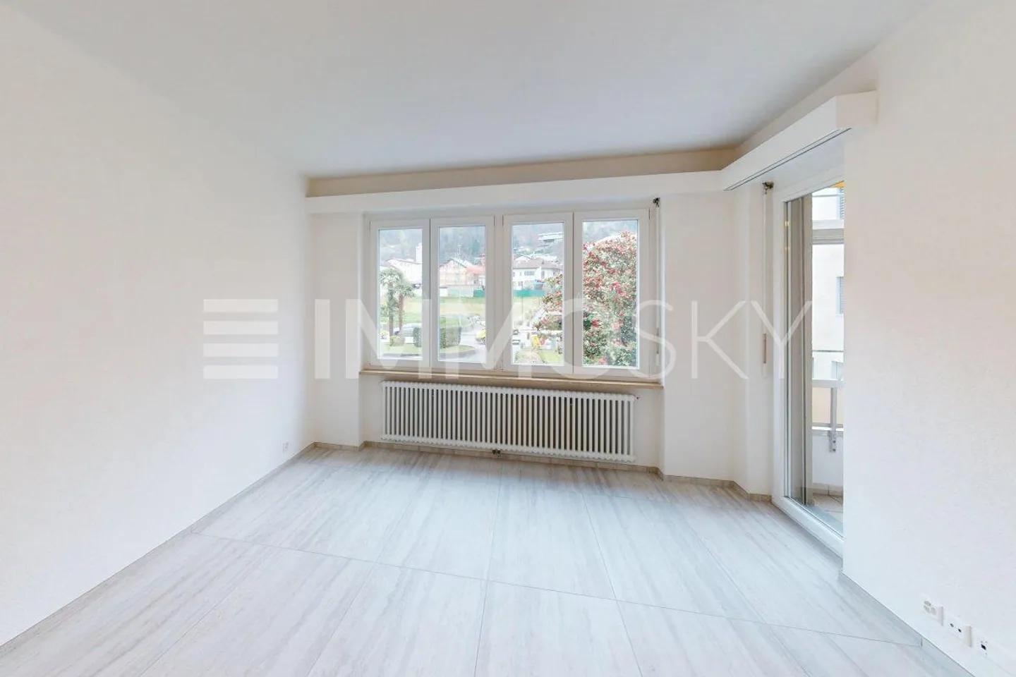 Komplett renoviert in zentraler Wohnlage - Foto 3 von 5