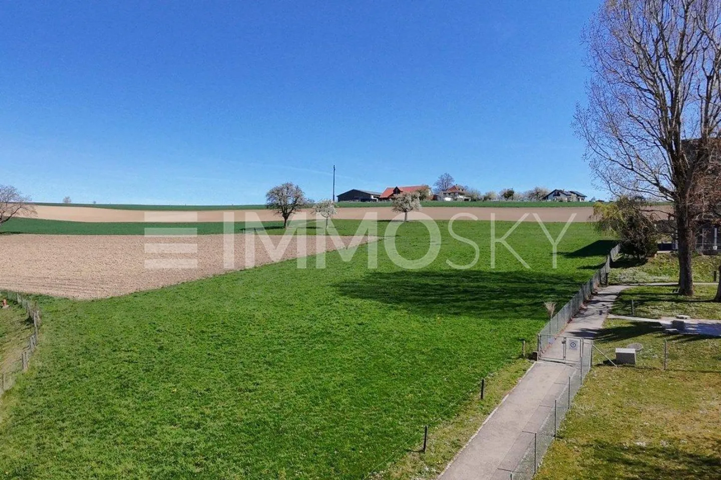 Bright 4.5 room apartment with loggia in Fribourg! - Photo 1 of 5