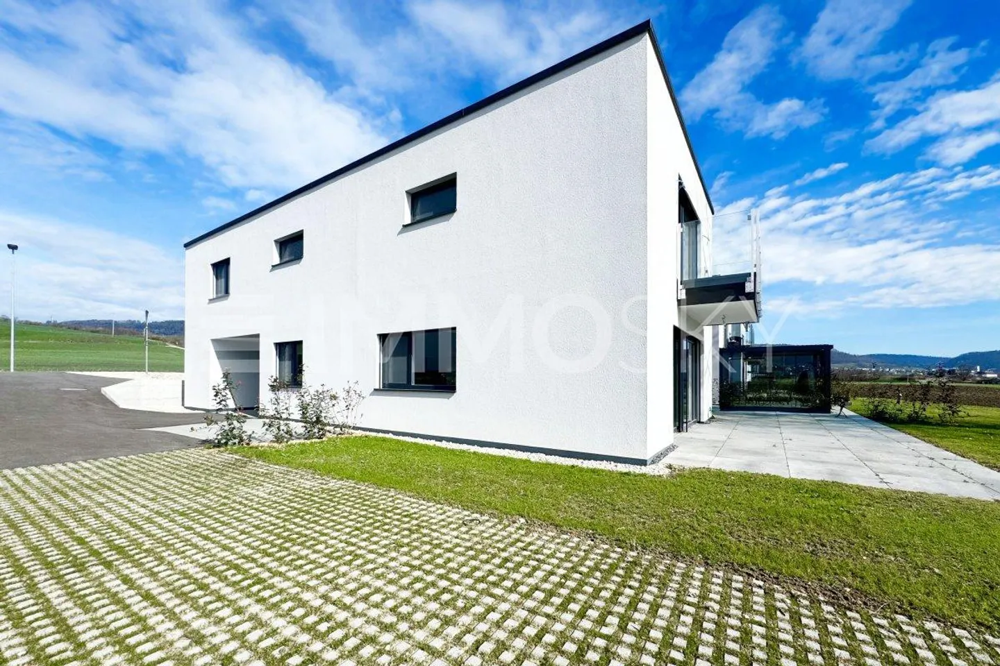 In affitto a Courtételle - Elegante villa nuova con giardino - Foto 1 di 5