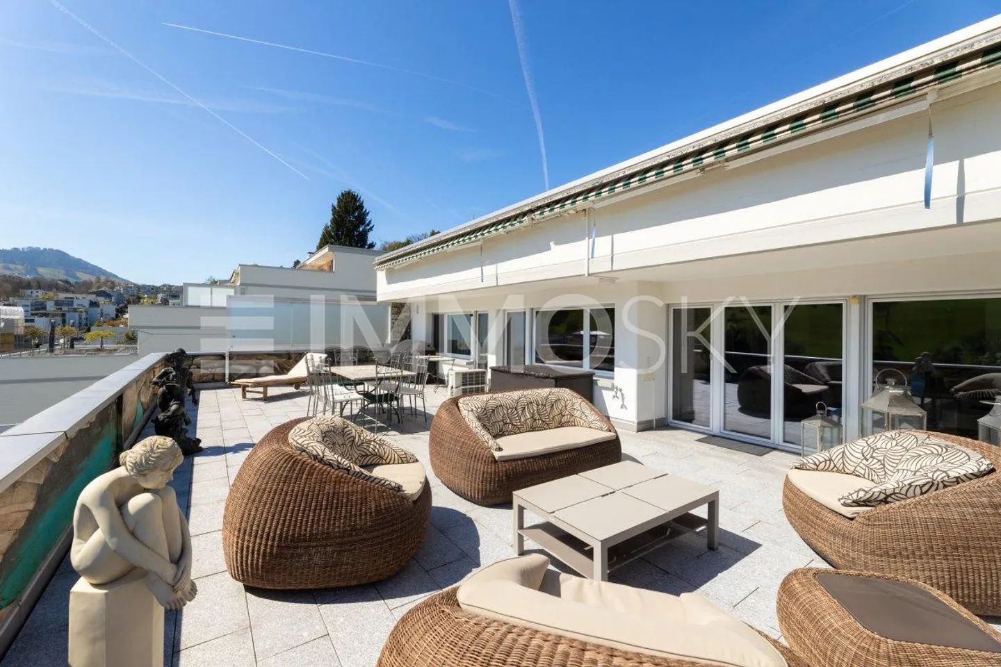 Stilvolles Apartment mit Seeblick - Foto 1 von 5