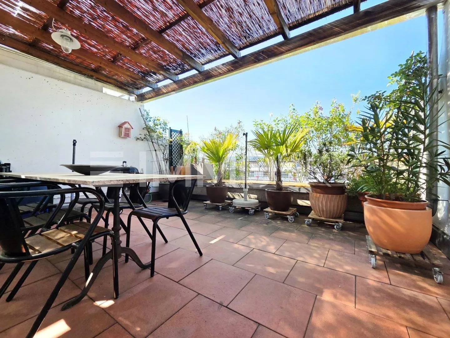 At home in the south – Dolce Vita on the terrace, pool included - Photo 1 of 5