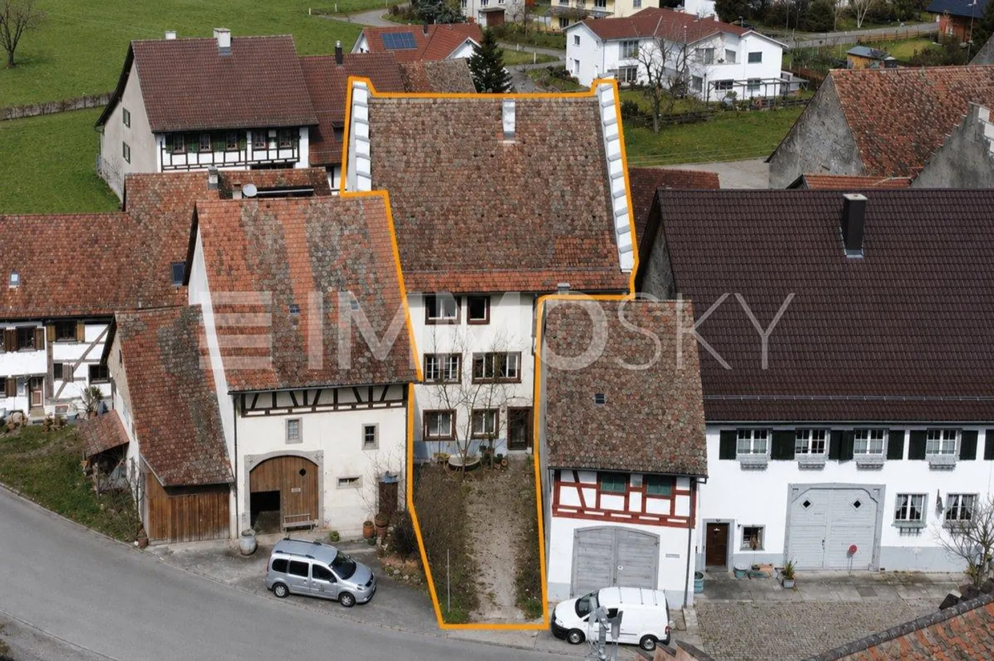 Historisches Mehrfamilienhaus - Foto 1 von 5