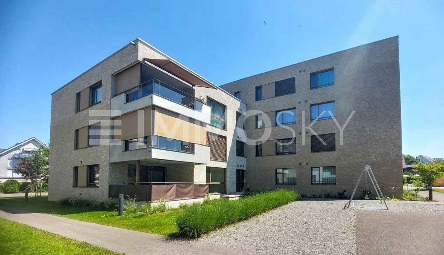 Modernes Apartment mit grossem Balkon - Foto 1 von 5