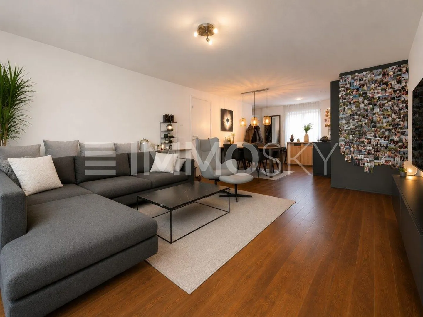 Light, Space and Privacy - Modern Garden Apartment to Fall in Love With - Photo 4 of 5
