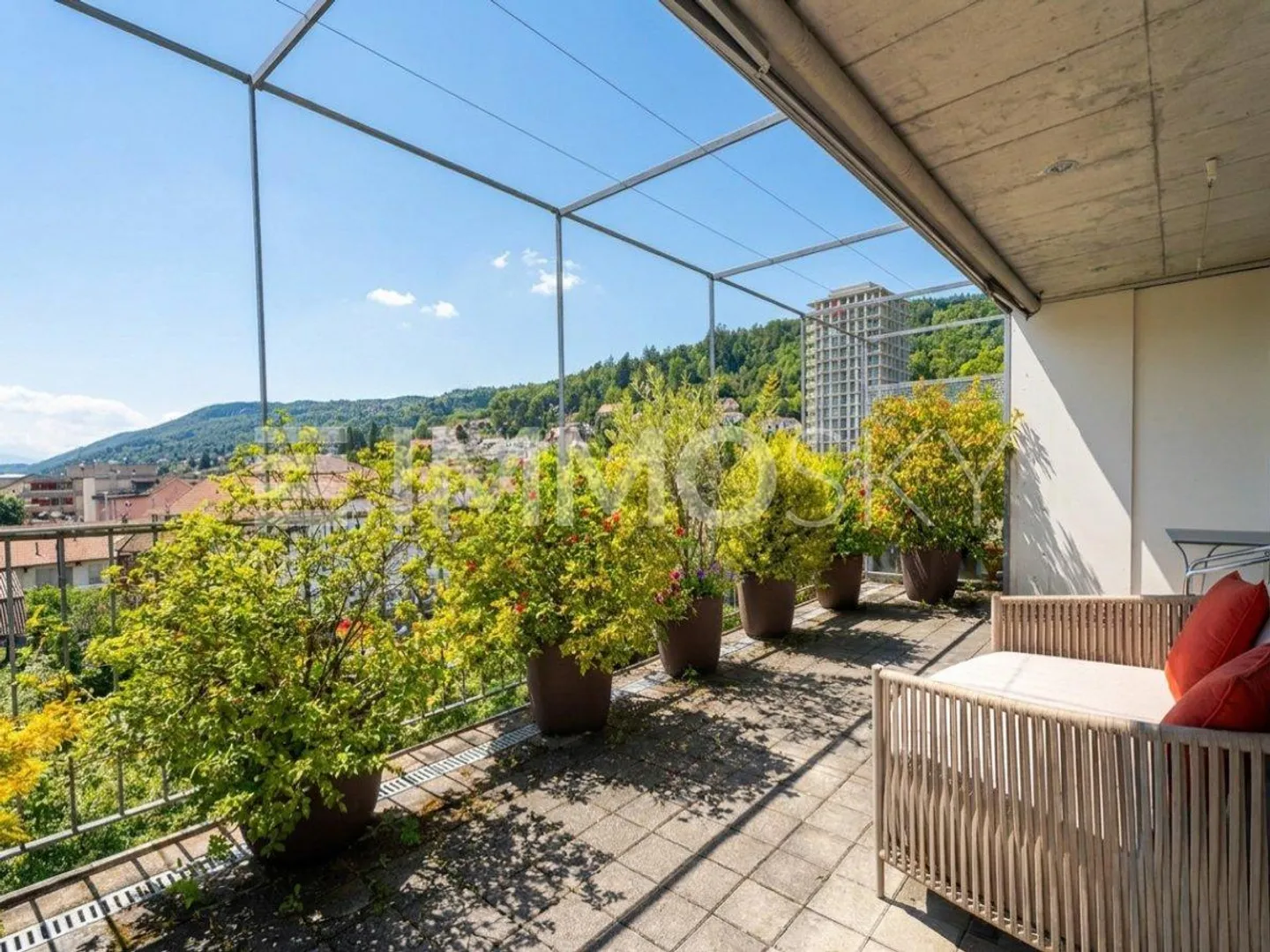 Exceptional penthouse with panoramic terrace and 360° view of Bienne - Photo 1 of 5