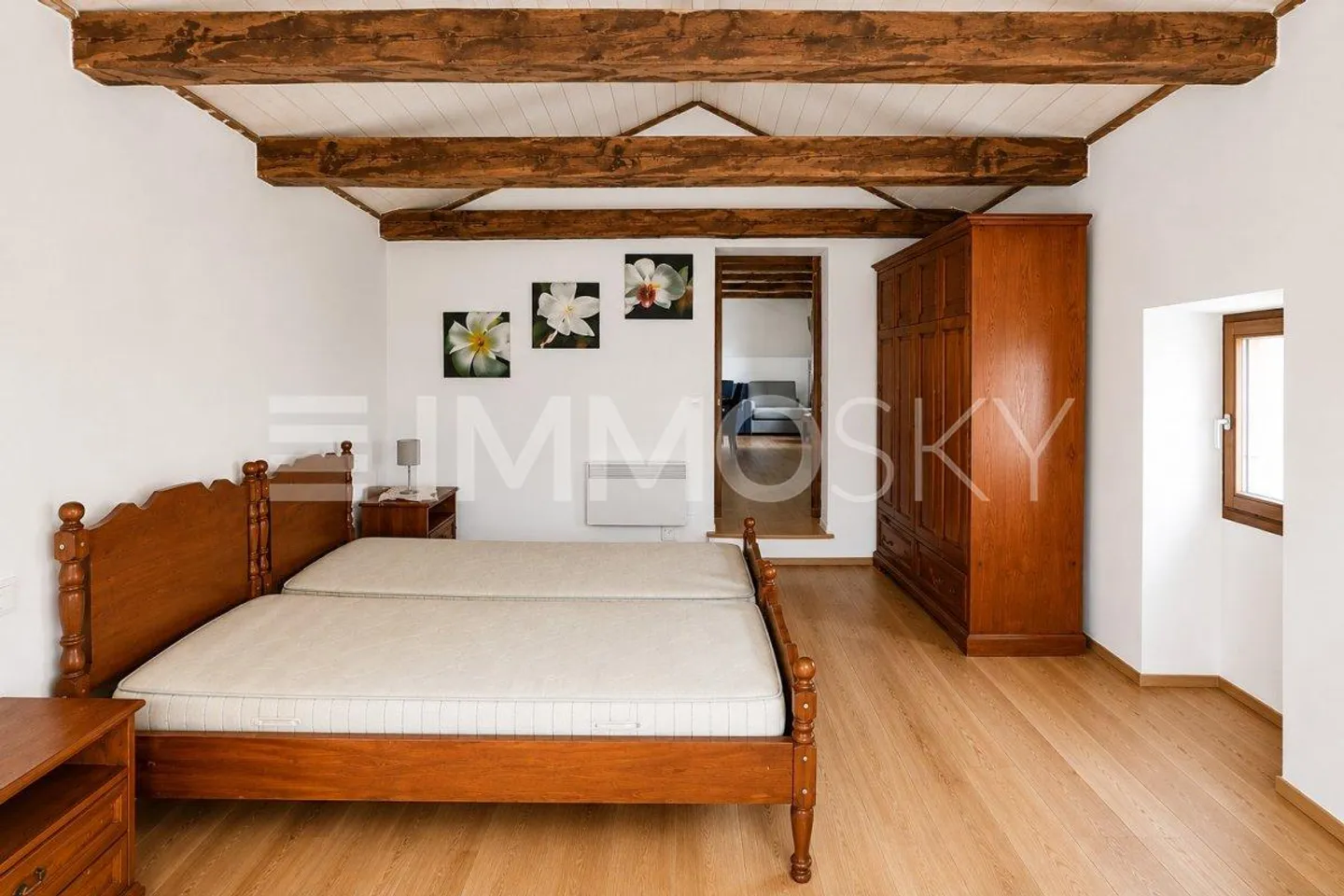 Charming holiday home with breathtaking lake view - Photo 4 of 5