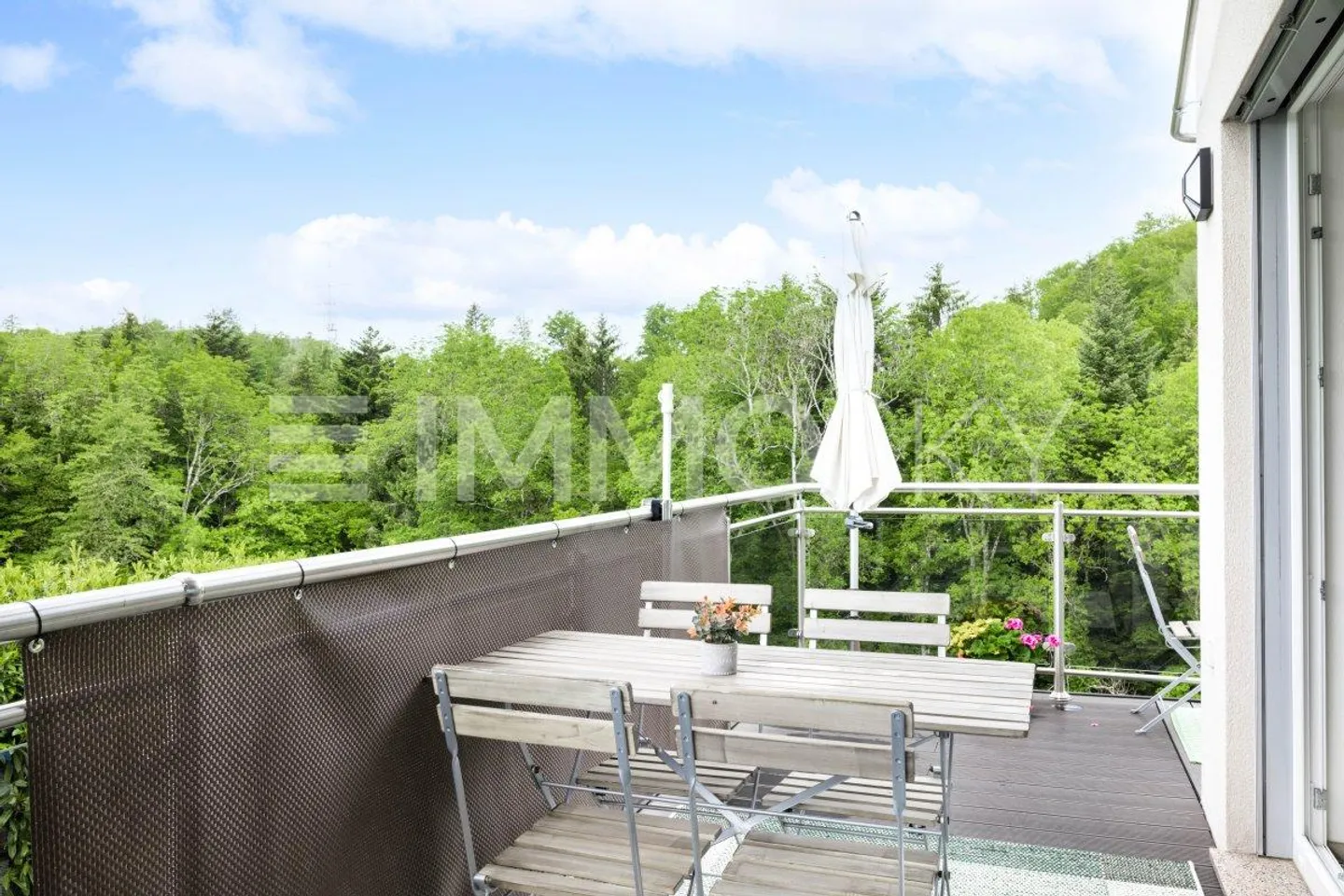 Lausanne: 4.5 rooms with large balcony and forest view - Photo 1 of 5