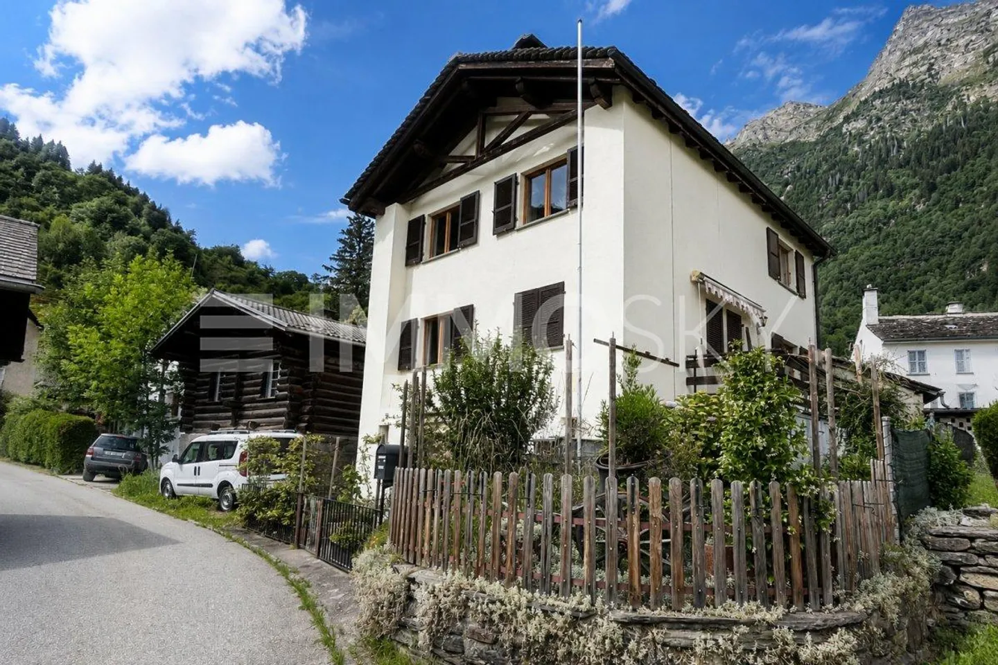 Single-family house in fresh air - Photo 1 of 5