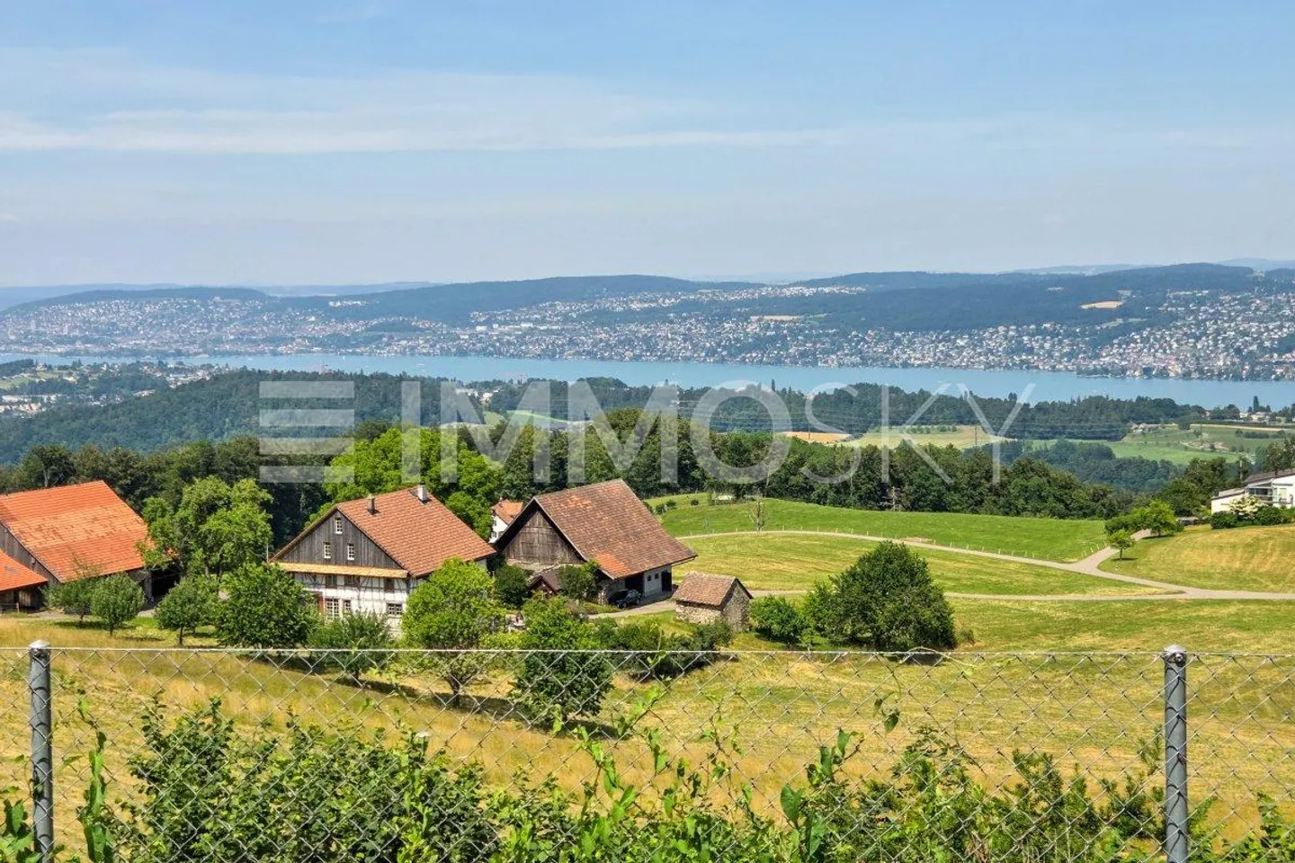 Une maison avec vue - Vie exclusive dans un emplacement privilégié - Photo 4 sur 5