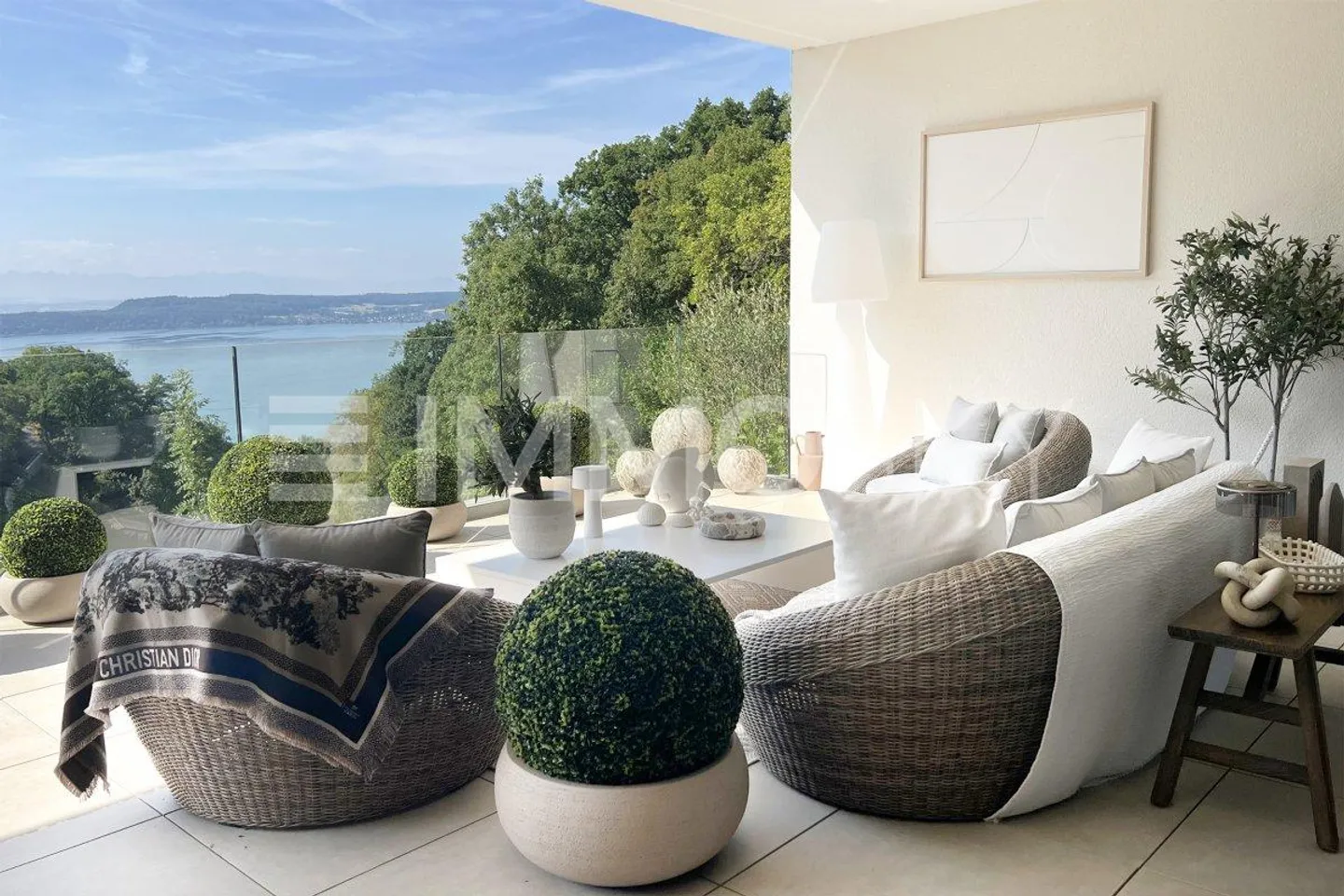 Appartement de Luxe avec Vue Lac - Photo 3 sur 5