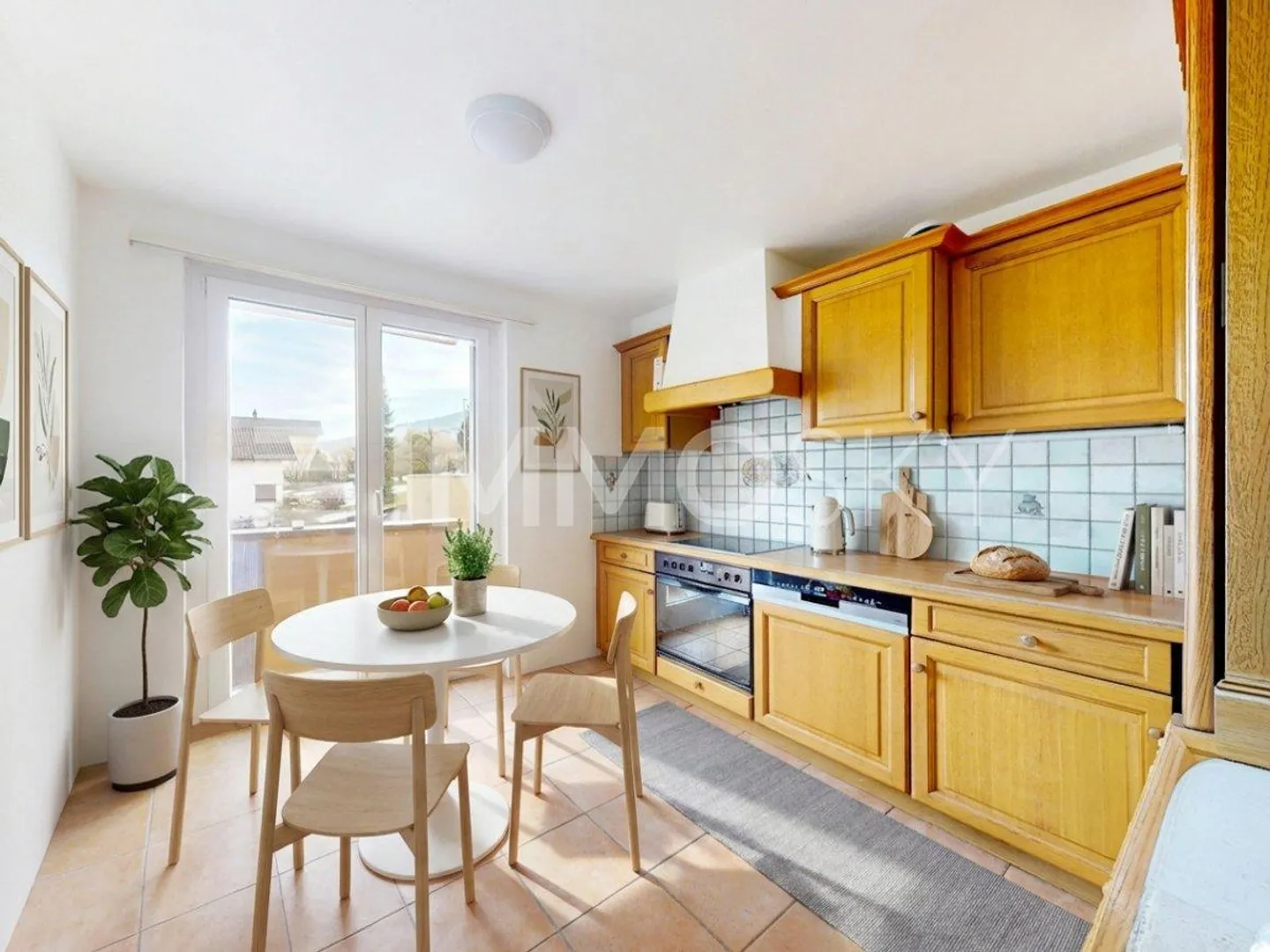 Superb apartment, ideal for living or investing - Photo 3 of 5