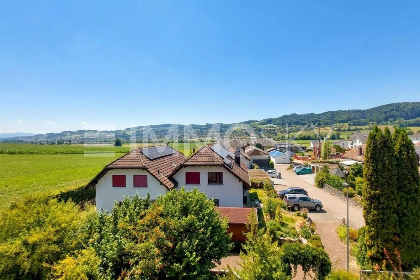 Family nest with a wow view - Photo 1 of 5