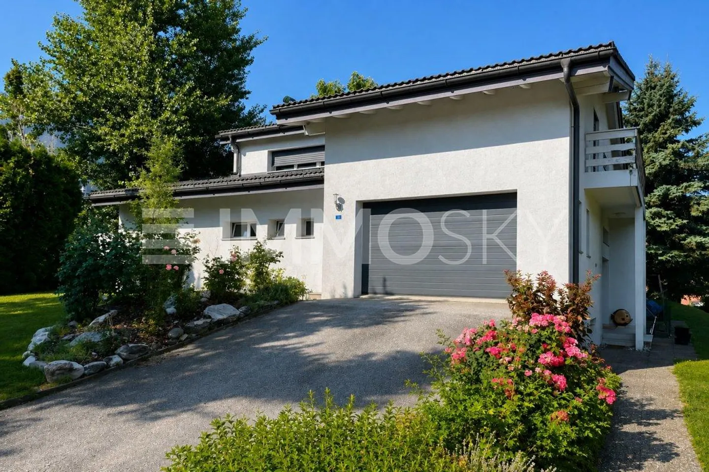 Villa spacieuse avec appartement - Photo 1 sur 5