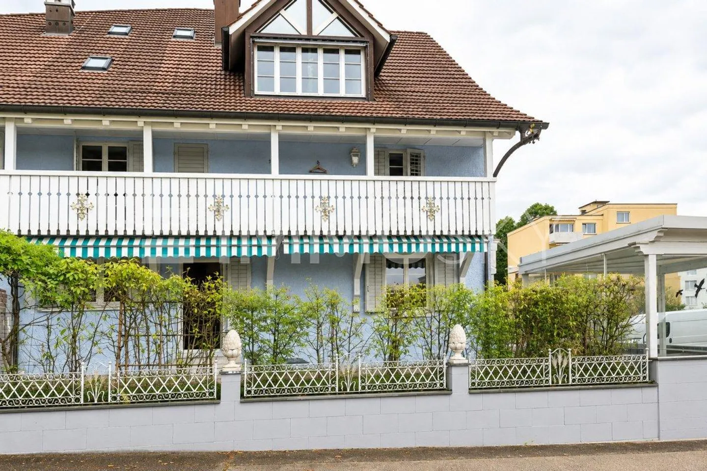 Maisonette Jewel in Kloten - Charming Living on Two Levels - Photo 1 of 5