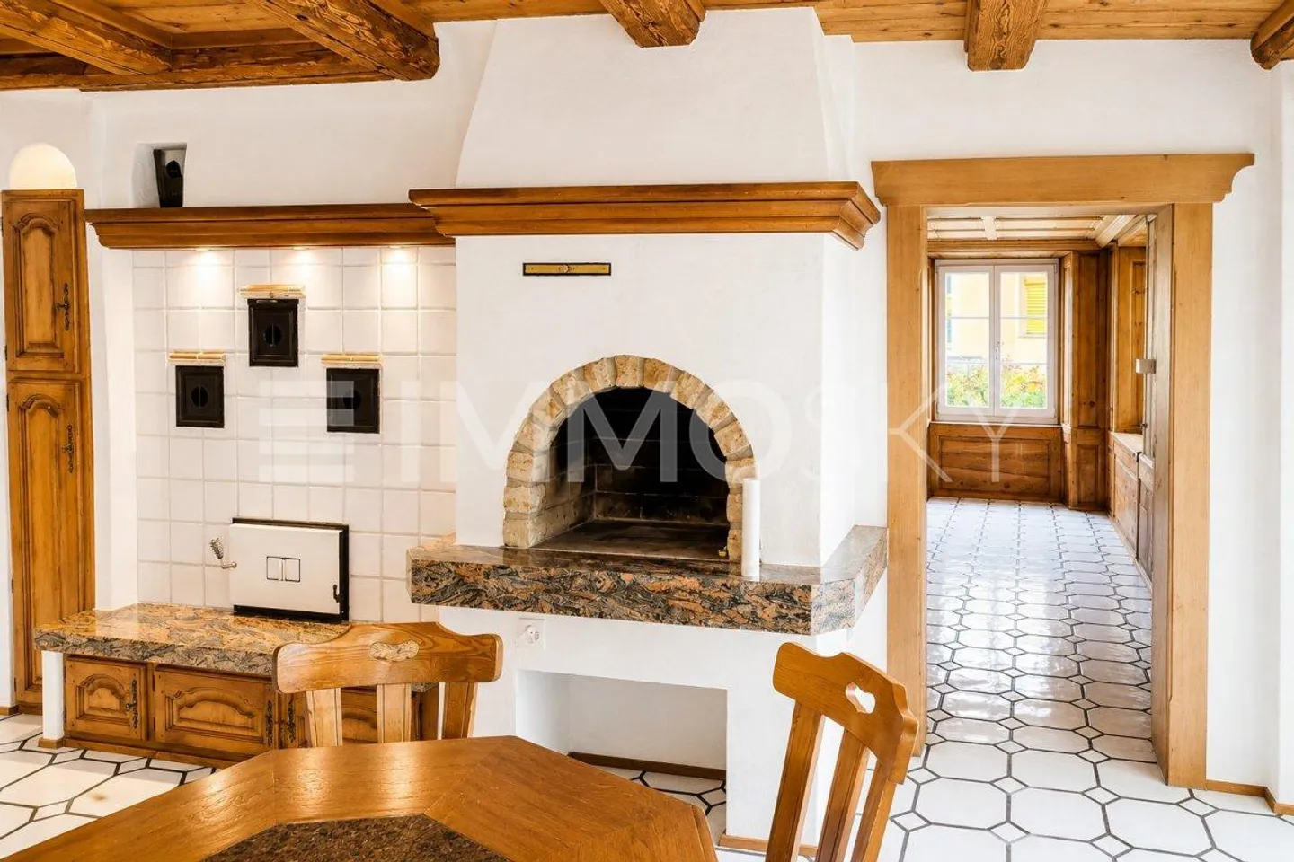 Maisonette Jewel in Kloten - Charming Living on Two Levels - Photo 3 of 5