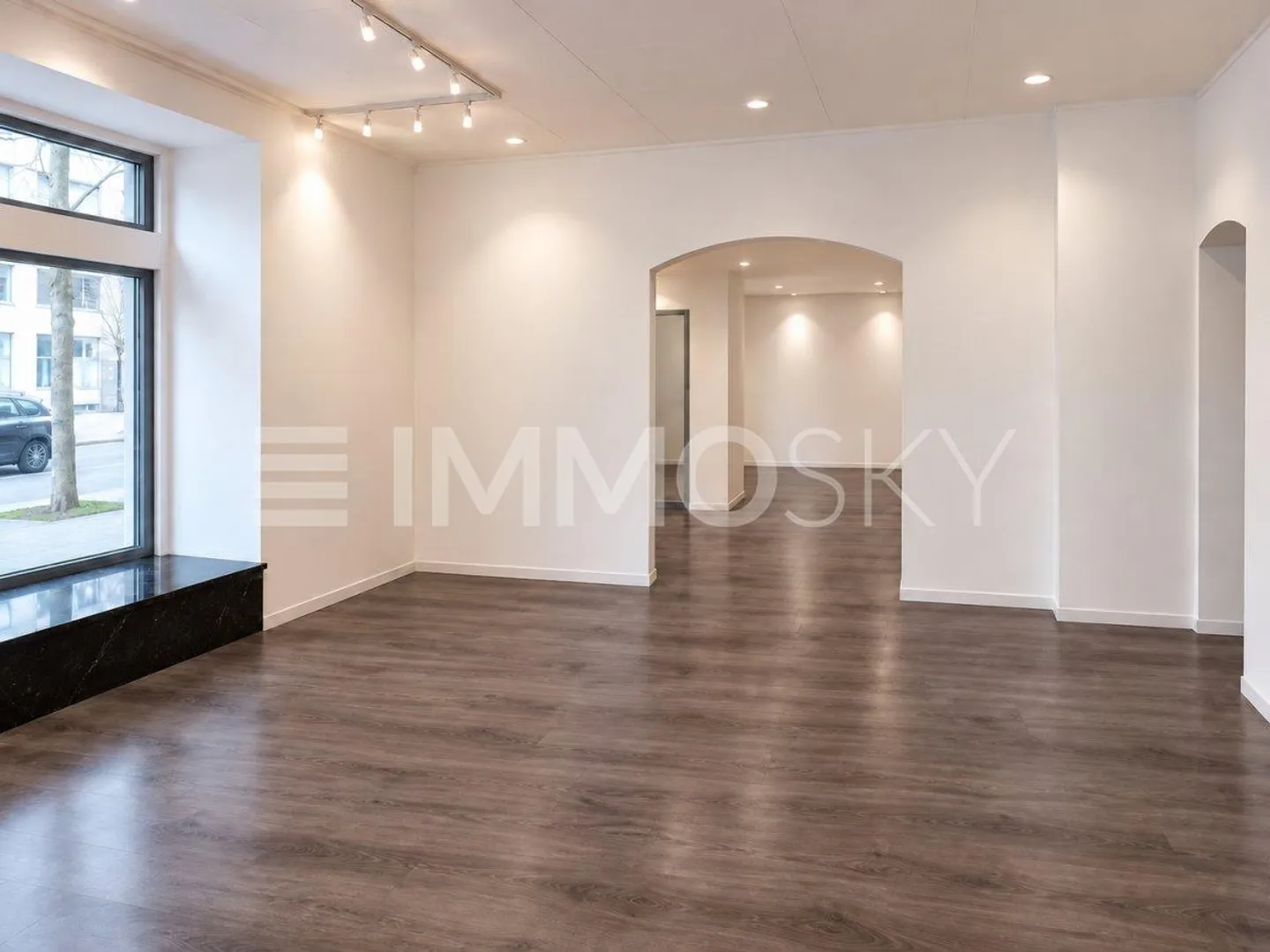 Espace commercial représentatif dans un emplacement privilégié à Lucerne - Photo 2 sur 5