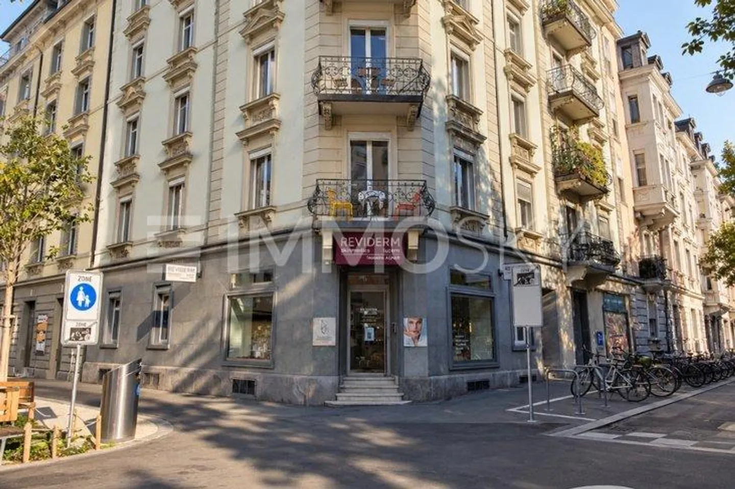 Espace commercial représentatif dans un emplacement privilégié à Lucerne - Photo 4 sur 5
