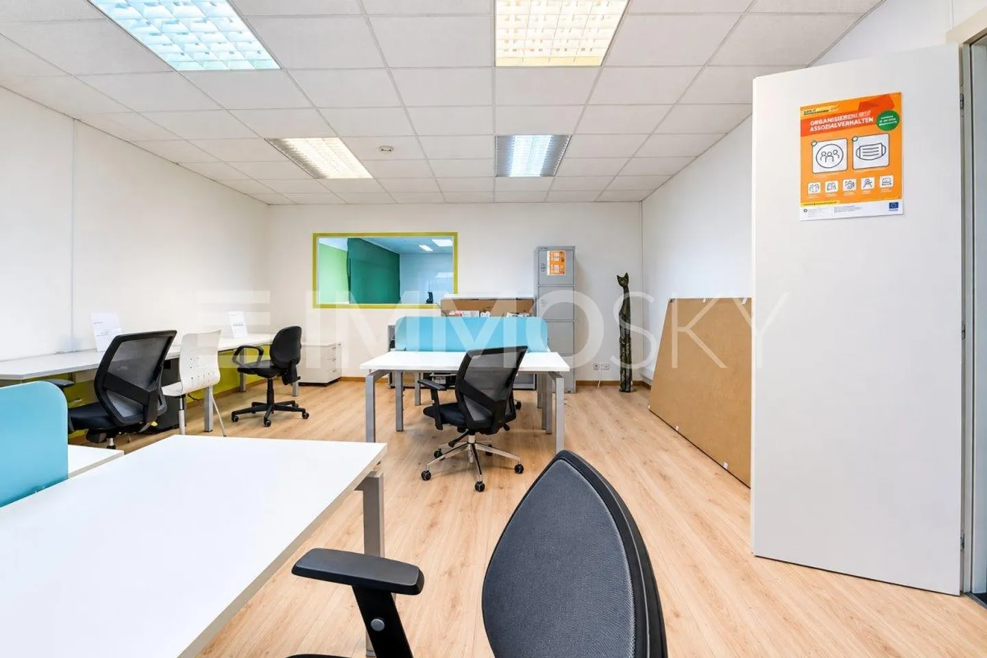 Work, share, collaborate. Perfect commercial property - Photo 5 of 5