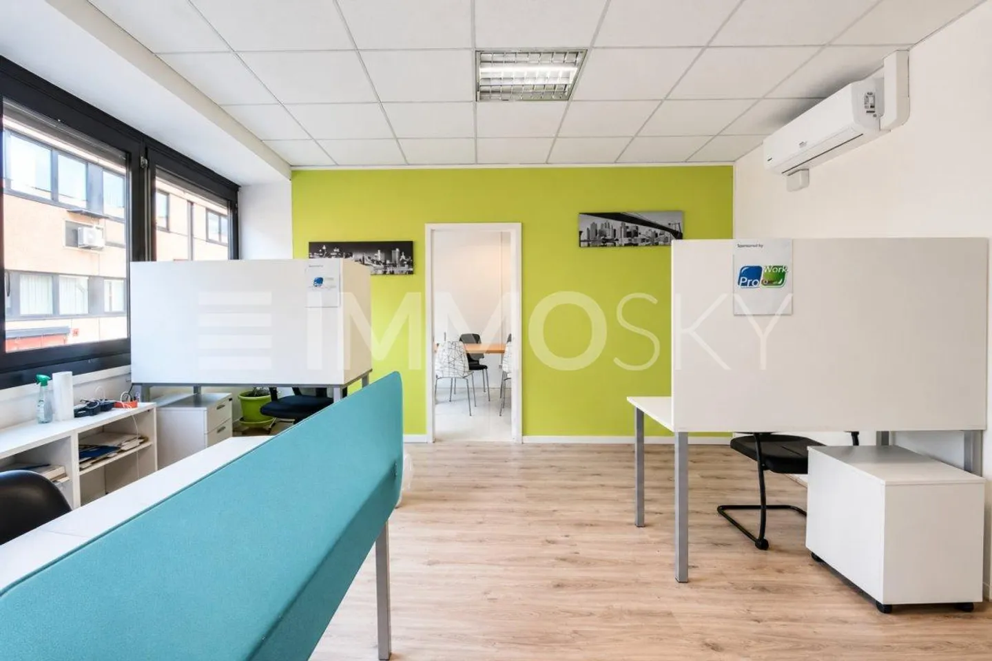Work, share, collaborate. Perfect commercial property - Photo 3 of 5