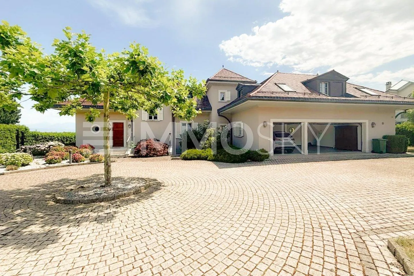 In the heart of Mont-sur-Rolle: Exceptional House - Photo 1 of 5