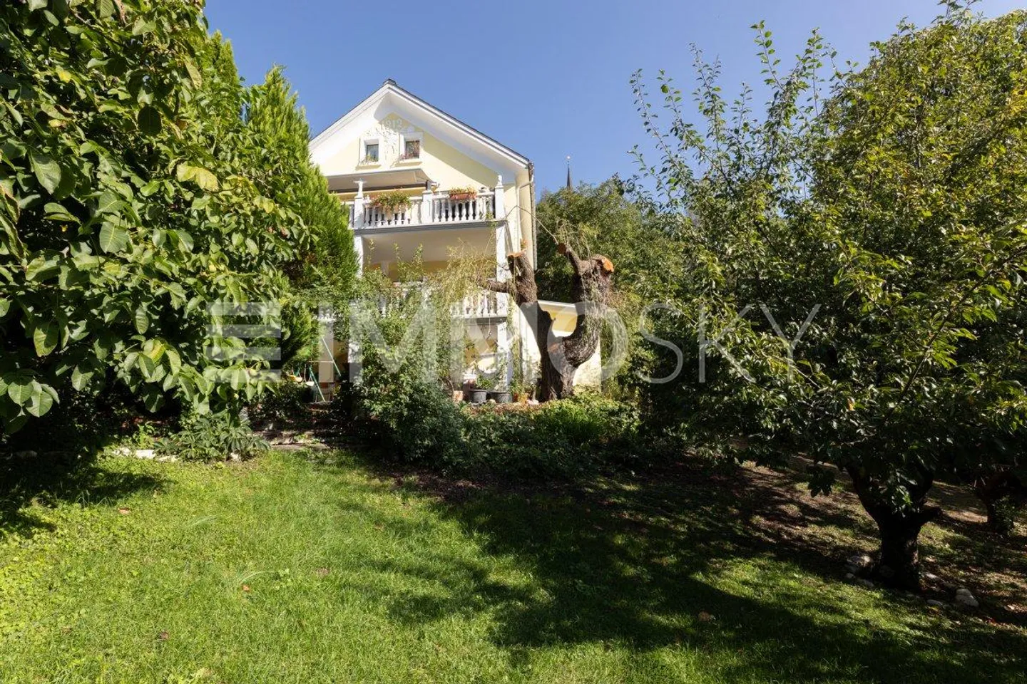 Charaktervolles Haus mit Garten - Foto 1 von 5