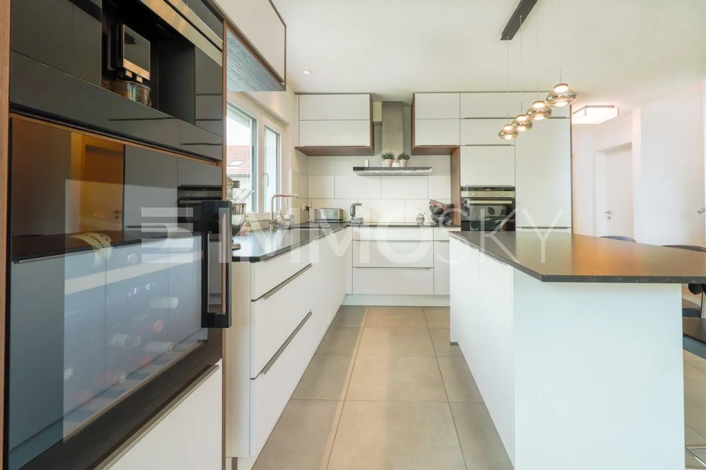 Spacious modern individual villa with quality materials - Photo 1 of 5