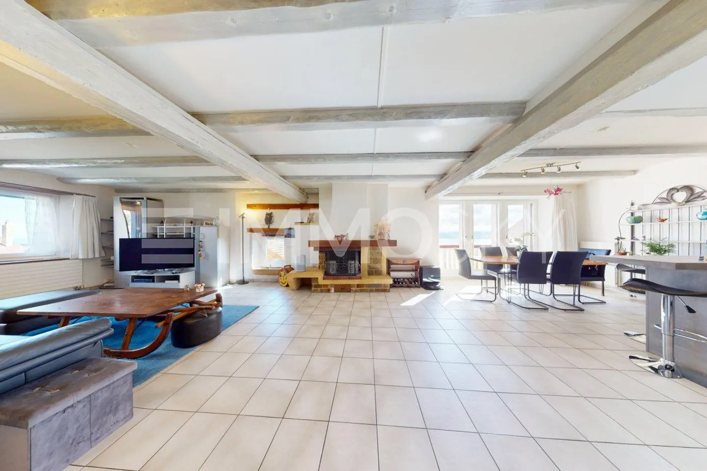 Appartement spacieux avec vue lac - Photo 2 sur 5