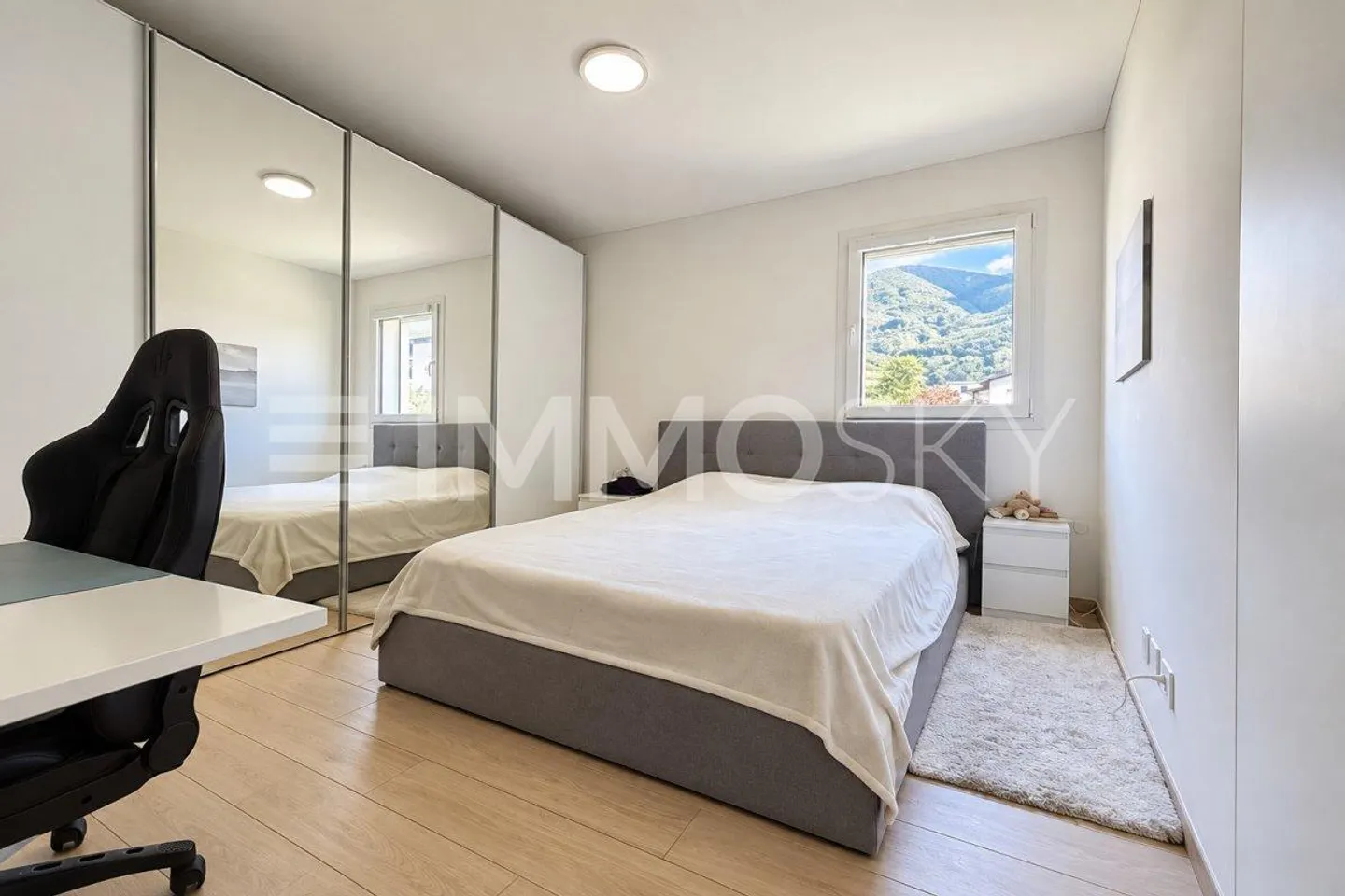 Modernity and comfort with private garden - Photo 5 of 5